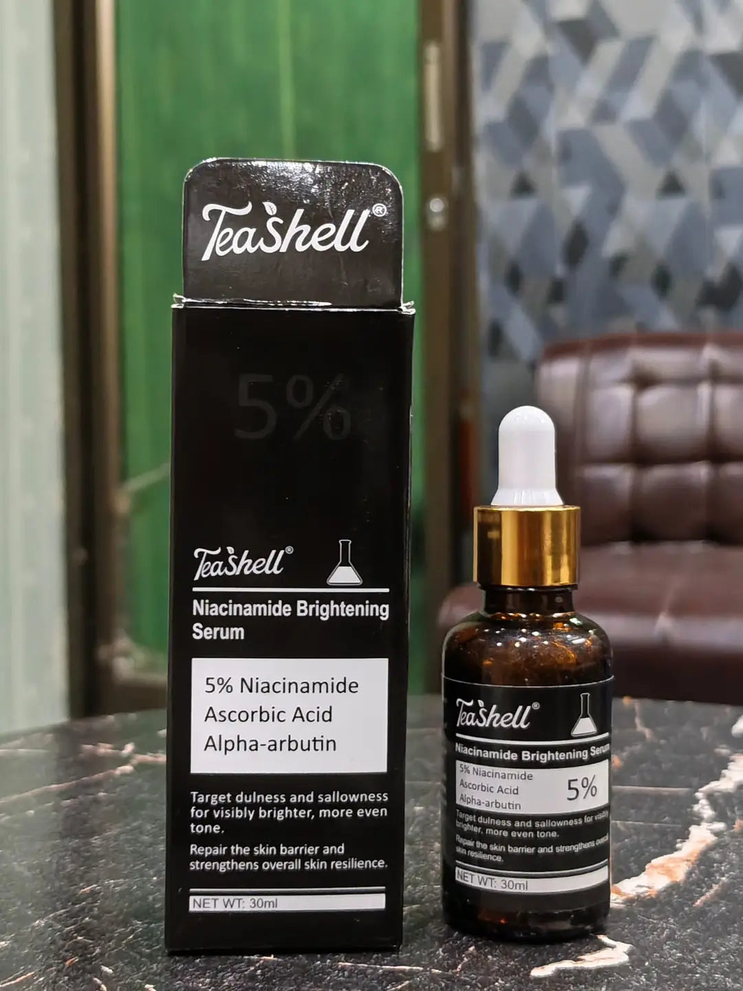 TeaShell 5% Niacinamide Serum 30ml amber bottle and black carton